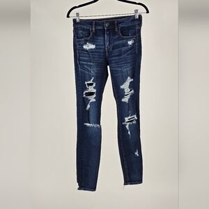 American Eagle Distressed Blue Jeans Size 6